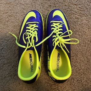 nike mercurial turf shoes/cleats in purple/volt